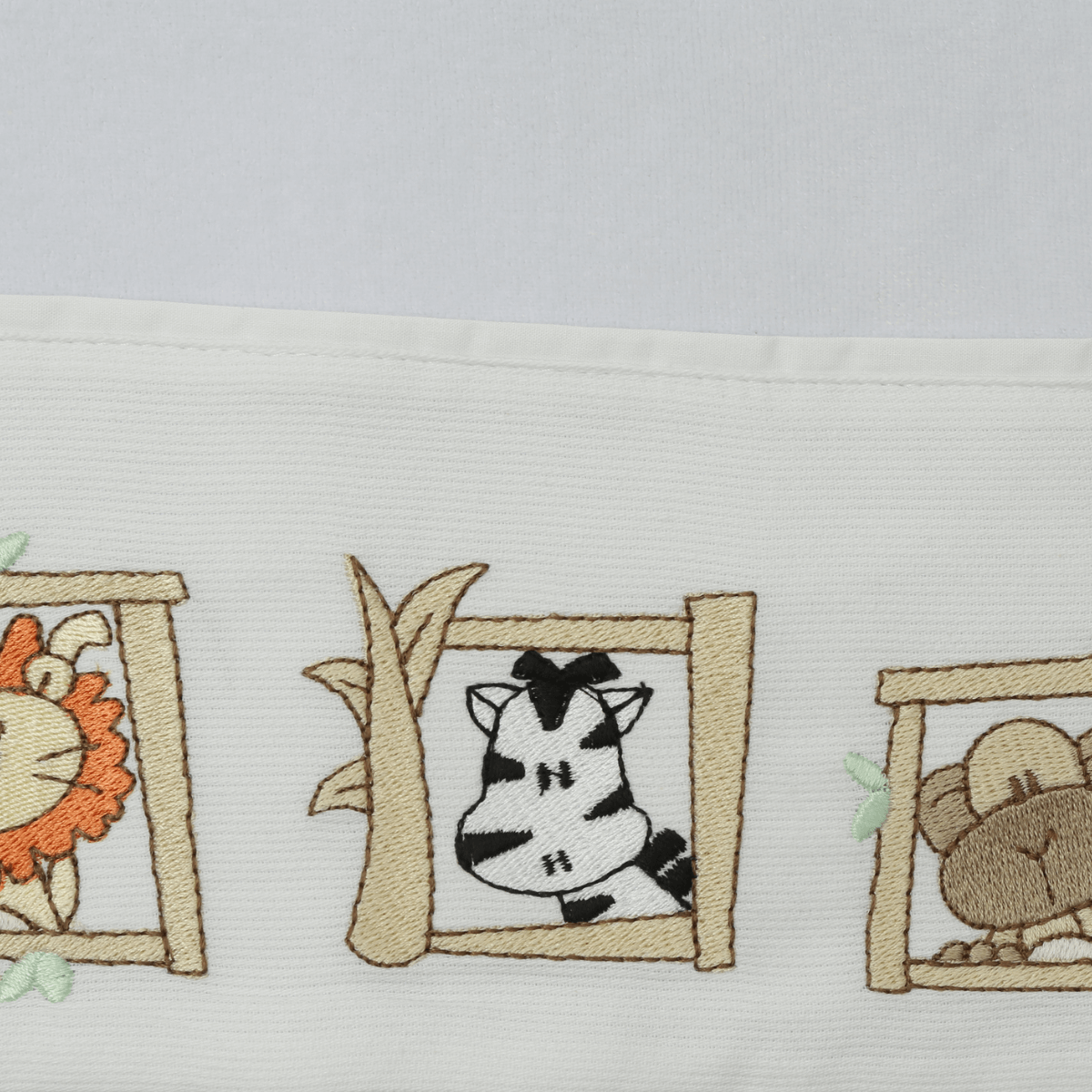 07.03.0243-BLANKET-ZOO-BEGE--1--