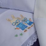 07-03-0254-Jogo-de-Lencol-de-Carrinho-Coelho-Oculos-Branco-Azul