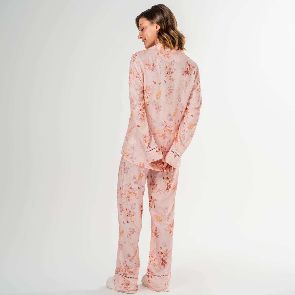 06-06-0042-Pijama-Nature-Longo-Rosa---06-06-0038-Chinelo-Alicia-Marfim-017.jpg