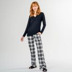 06-06-0033-Pijama-Diana-Preto-Branco---06-02-0017-Chinelo-Mari-Preto-001.jpg